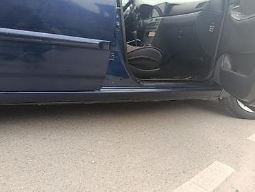 Унаа сатуу: Toyota Corolla: 2006 г., 1.4 л, Робот, Дизель, Хетчбек — 8
