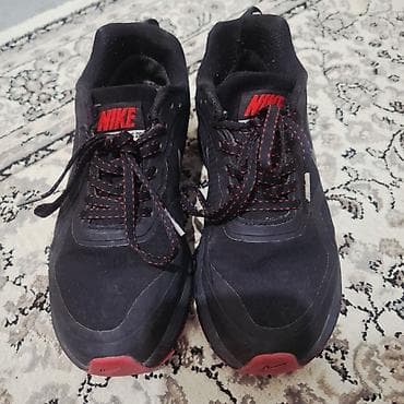 гортекс обувь: Мужские кроссовки, 37.5, Nike, Б/у, цвет - Черный, Самовывоз — 1