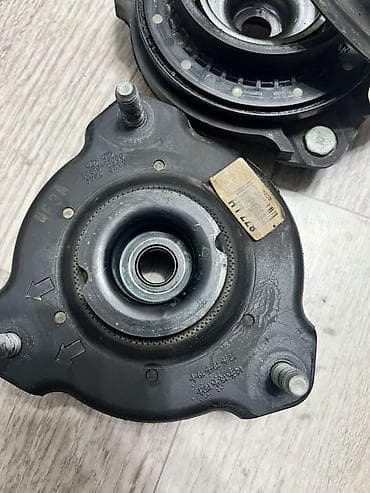 опоры амортизатора: Опорная подушка амортизатора Hyundai 2018 г., Б/у, Оригинал, Корея — 3