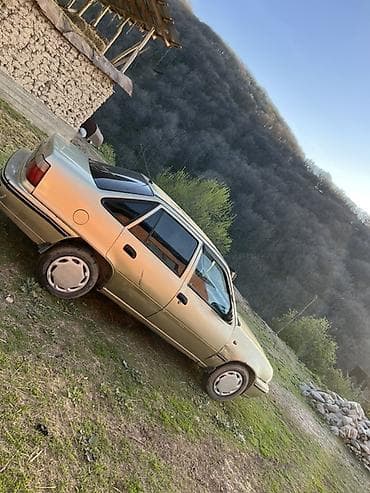 mini cooper: Daewoo Nexia: 2008 г., 1.6 л, Седан — 2