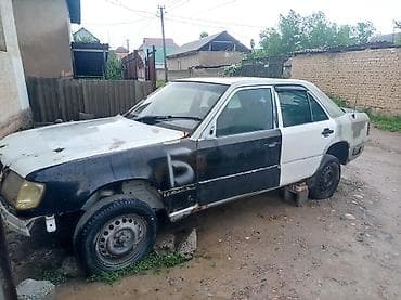 акп 124: Mercedes-Benz 190: 1994 г., Автомат, Седан — 1