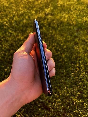 am 4: IPhone 11 Pro, Space Gray — 7