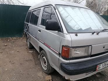 Toyota Lite Ace: 1985 г., 2 л, Механика, Бензин, Минивэн