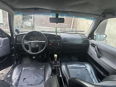 4a fe: Volkswagen Passat: 1992 г., 1.8 л, Механика, Бензин, Седан — 6