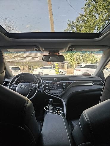 suzuki shift: Toyota Camry: 2020 г., Седан — 7