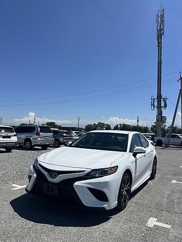 Toyota Camry: 2020 г., 2.5 л, Автомат, Бензин, Седан — 2