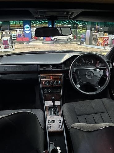 Продажа авто: Mercedes-Benz W124: 1993 г., 3.2 л, Автомат, Бензин, Седан — 6