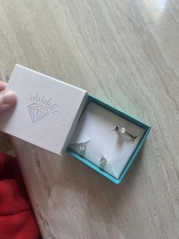 Серьги: 250 сом, новое — 3