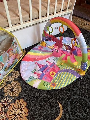 самые дешевые детские кроватки: Детская кроватка 
Кокон-лежанка 
Развивающий коврик. 
Поющий жирафик — 10