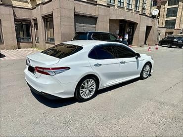 ls 400: Toyota Camry: 2018 г., 2.5 л, Вариатор, Гибрид, Седан — 4