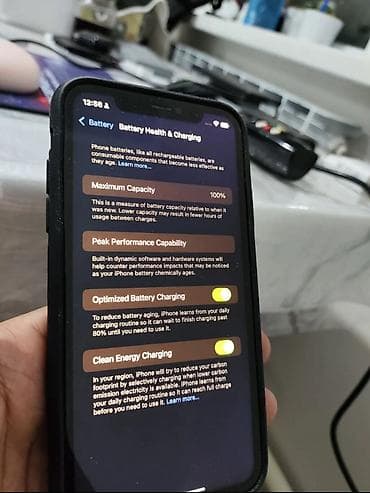 apple watch 4 бишкек: IPhone 11, 64 ГБ, 100 % — 2