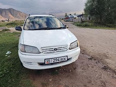 противен: Toyota Ipsum: 1997 г., Автомат, Бензин, Минивэн — 3