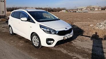 Kia Carens: 2018 г., 2 л, Автомат, Газ, Минивэн