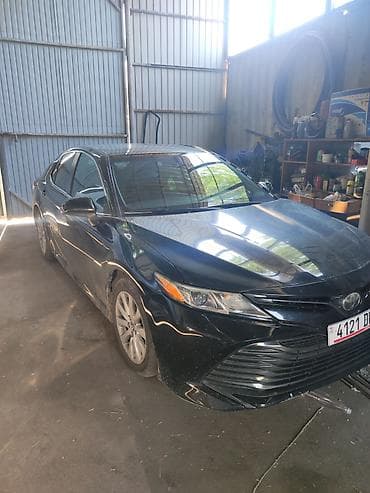 2 8: Toyota Camry: 2019 г., 2.5 л, Бензин — 2