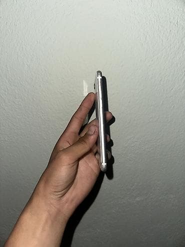 i phon: IPhone SE 2020, Б/у, 128 ГБ, Белый, 75 % — 3