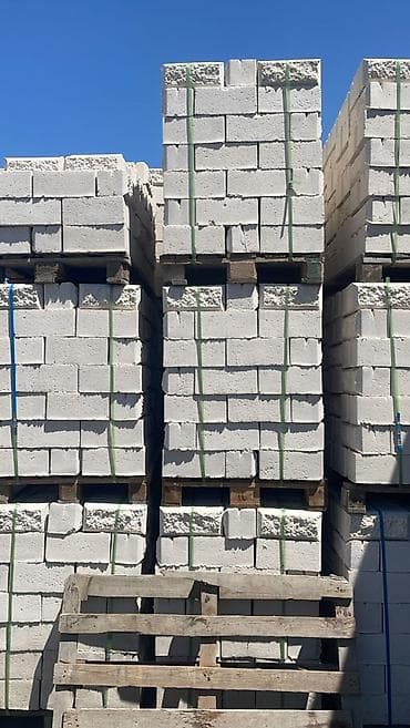 Газобетонные блоки на поддонах - Материал: автоклавный газобетон