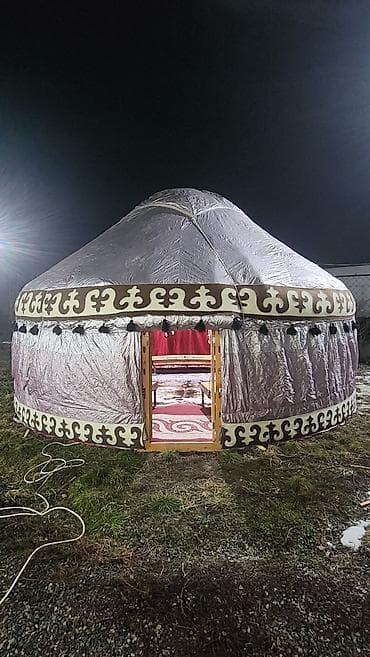 художественный: Юрта с традиционным оформлением и полным внутренним оснащением - Тип — 9
