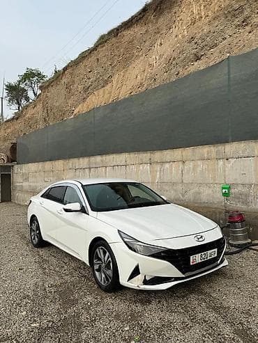 авто патолок: Hyundai Avante: 2021 г., 1.6 л, Автомат, Бензин, Седан — 2