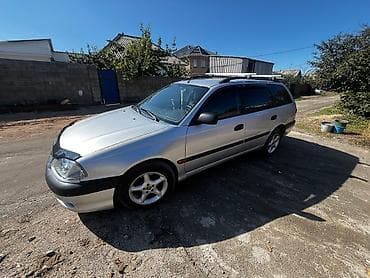 Toyota Avensis: 2000 г., 1.8 л, Ручные, Бензин, Универсал