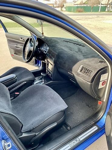 7 1: Volkswagen Golf: 2000 г., 2 л, Автомат, Бензин, Хэтчбэк — 10