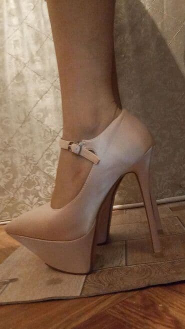 ак даана: Кече көйнөгү, Коктейл, Кыска модель, Атлас, Жеңдери менен, Корсет, M — 5