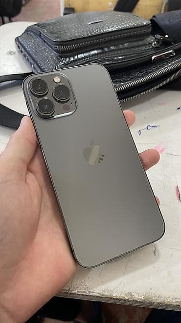 телфо: IPhone 13 Pro Max, Б/у, 128 ГБ, Черный, Защитное стекло, Чехол, 77 % — 1