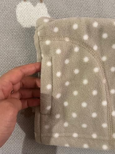 Жаш кыздардын көйнөктөрү: Флисовые безрукавки для девочек. 2 расцветки в размерах 100 см. На — 5