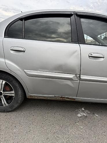 6: Kia Rio: 2010 г., 1.6 л, Механика, Бензин, Седан — 6