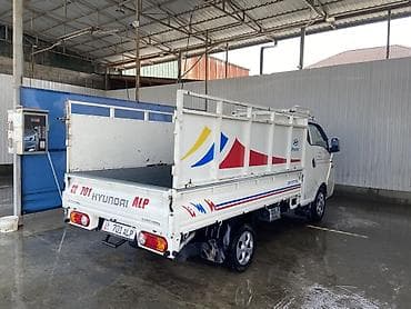 чемодан в багажник авто: Легкий грузовик, Hyundai — 1