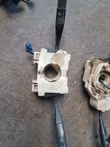 сколько стоят электронные часы: Nissan. Гитара, рычаг переключения света, дворников. Ниссан. См — 2