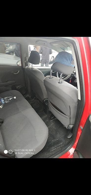 салон на фит: Honda Fit: 2008 г., 1.5 л, Автомат, Бензин, Хэтчбэк — 8