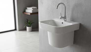 еврокуб под воду: Белый керамический раковина подвесной с современным дизайном. Оснащен — 1