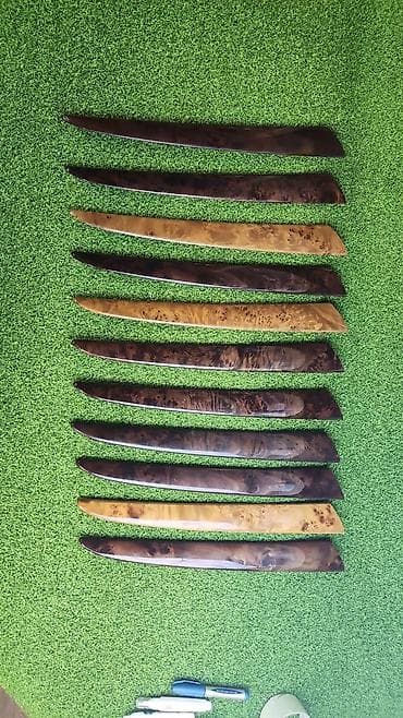 Дерево на обшивки дверей е53 Задние правый Год 2003 Цена 1000сом шт В