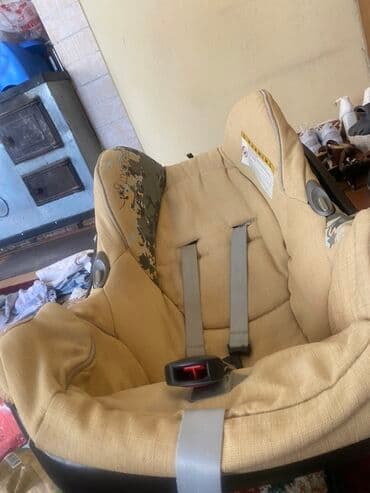 Автокресла: Автокресло, цвет - Бежевый, Б/у — 1