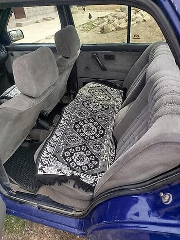 Volkswagen: Volkswagen Jetta: 1991 г., Механика, Бензин, Седан — 1