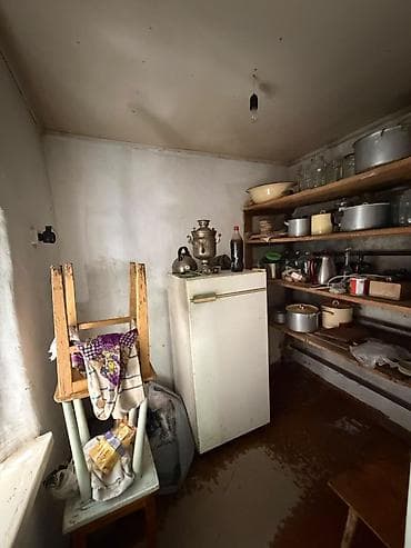 для бани: Продаю пол дома район Пишпек начало недалеко от Гагарина 3 комнаты — 5