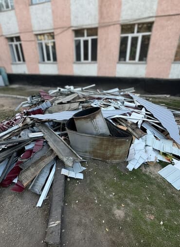забрать макулатуру из дома: Металлолом, демонтажные остатки Состав: - Листы и полосы оцинкованной — 1