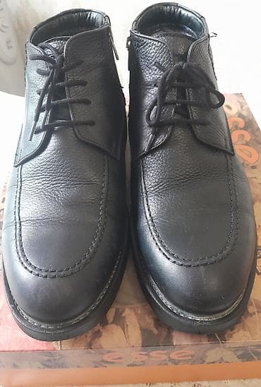 Мужские кожаные ботинки-дерби черного цвета - Модель