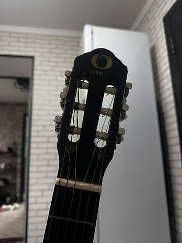 пятирядный баян: Классическая гитара Orion, размер 39, цвет матовый чёрный. - Корпус — 2