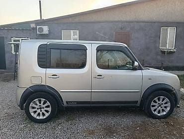 mini cuper: Nissan Cube: 2004 г., Хэтчбэк — 4
