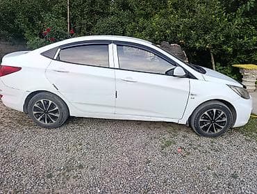 sonata 2009: Hyundai Solaris: 2013 г., 1.6 л, Механика, Бензин, Седан — 3