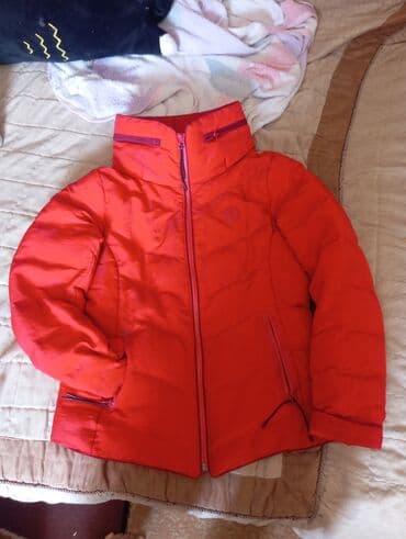 Красная куртка PUMA тёплая на осень Детская на 10-11 лет В хорошем