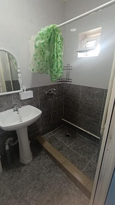 гараж на аренду: 2 комнаты, Собственник, С мебелью полностью — 5