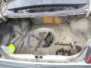 Унаа сатуу: Volkswagen Jetta: 1989 г., 1.8 л, Кол менен иштөөчү, Бензин, Седан — 6