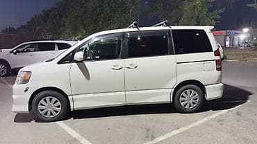 машины китайцы: Toyota Noah: 2002 г., 2 л, Автомат, Бензин, Минивэн — 3