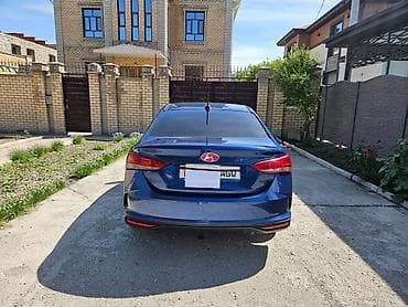 саляри: Hyundai Solaris: 2021 г., 1.6 л, Автомат, Бензин, Седан — 3
