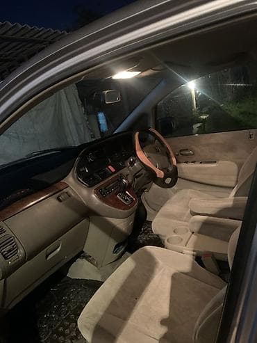 удлинённая: Honda Stream: 2000 г., 2.3 л, Автомат, Бензин, Универсал — 5