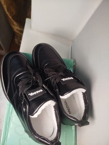 джинсы zara: Мужские зимние ботинки, Pacogil оригинал, размер 42. адрес Бишкек — 10