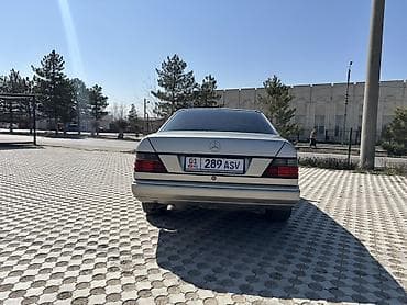 коллектор 124: Mercedes-Benz E-Class: 1988 г., 2.3 л, Ручные, Бензин, Купе — 4