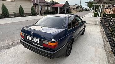 Транспорт: Volkswagen Passat: 1991 г., 1.8 л, Механика, Седан — 1